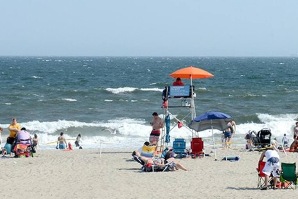 Rockaway 3 Bedroom Suite By The Sea. New York Exteriör bild